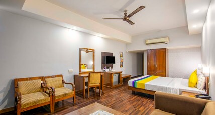Hotel South End Room Type - Deluxe Room