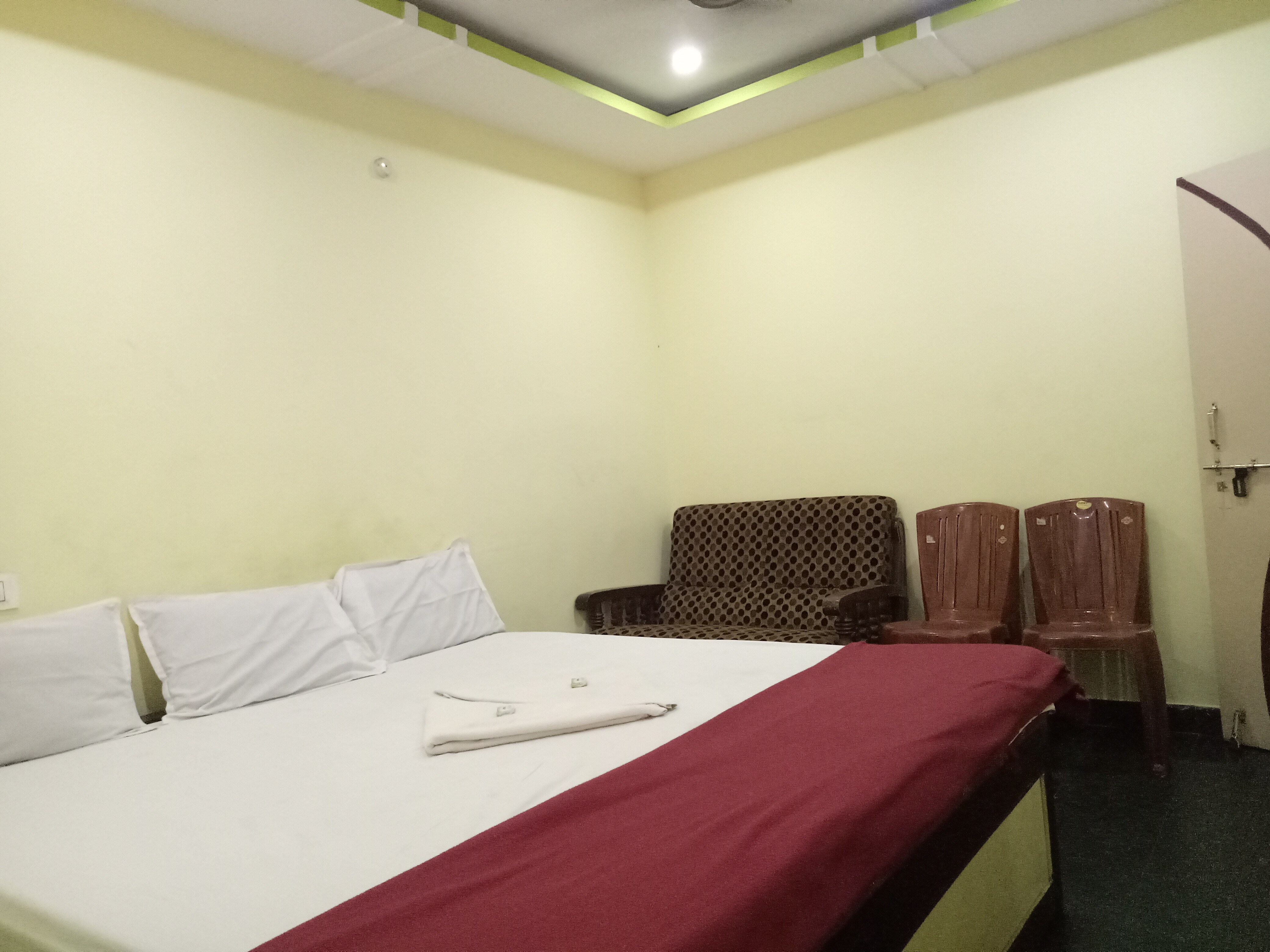 VISAKHA INN LODGE - Tap to explore photos