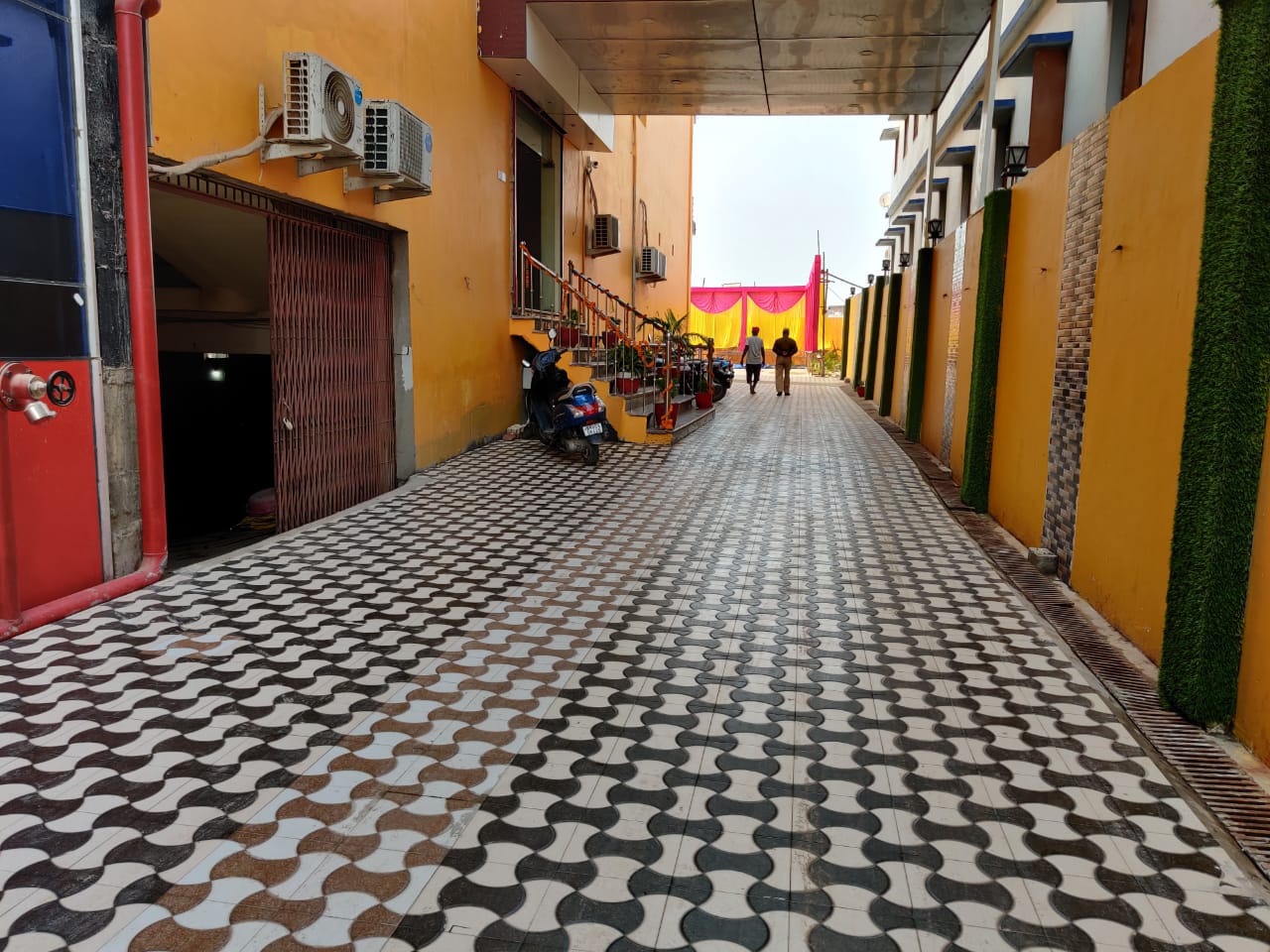 Hotel Ramsan Plaza - Tap to explore photos