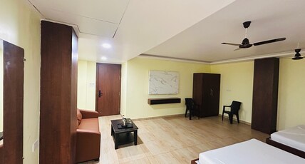 HOTEL MAHAVIR INN Room Type - Family Room 2 King Bed