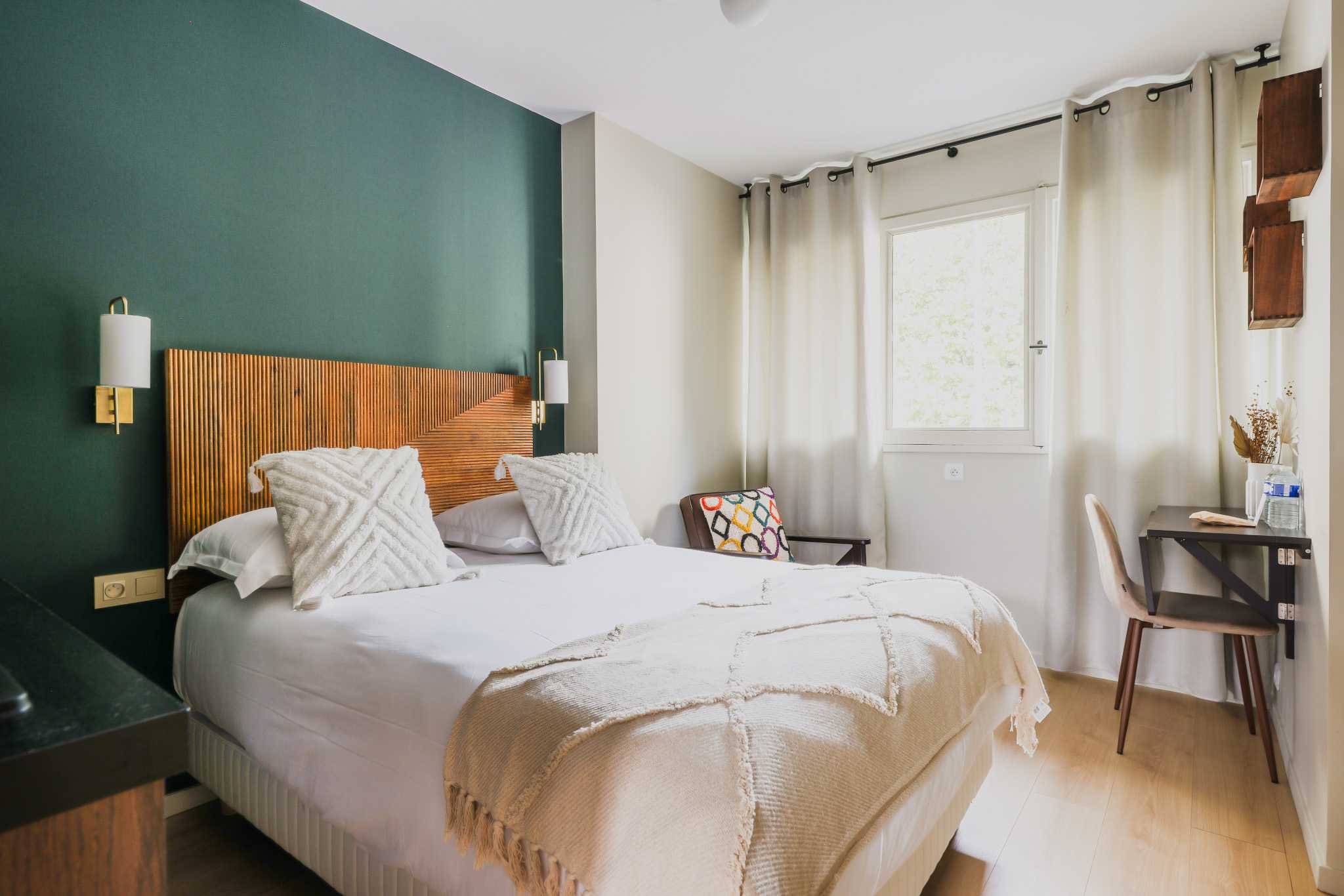 Modern Green Suites residence Meudon/Velizy - 13 - Tap to explore photos