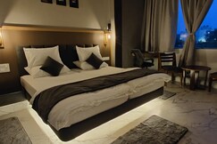 HOTEL CORPORATE INN