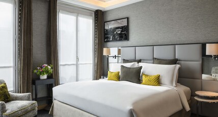 Sofitel Paris Baltimore Tour Eiffel Hotel Room Type - JUNIOR SUITE with 1 king-size bed