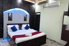 Hotel Arya Kulam Palace