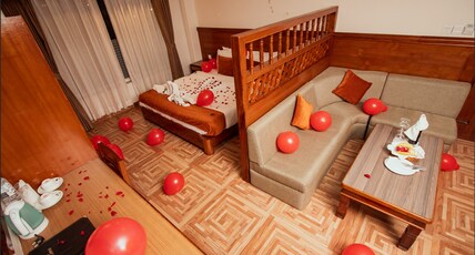 Mount View Pokhara Room Type - Honeymoon Suite