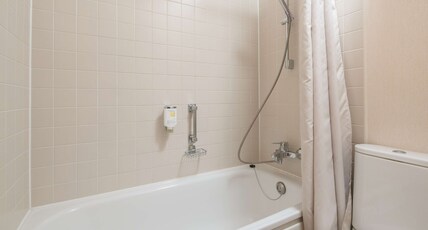 Best Western Hotel Jena Room Type - 1 Double Bed, Business Room, Can Convert To Two Single Beds, Plasma Television, Free Sky-Tv, Free Pa Best Western Hotel Jena Room Type - 1 Double Bed, Business Room, Can Convert To Two Single Beds, Plasma Television, Free Sky-Tv, Free Pa