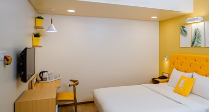 Bloom Hotel Koregaon Park Room Type - Standard King