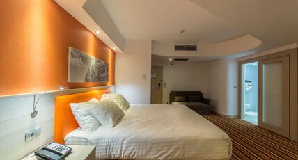 Hampton By Hilton Iasi Room Type - KING FAMILY ROOM