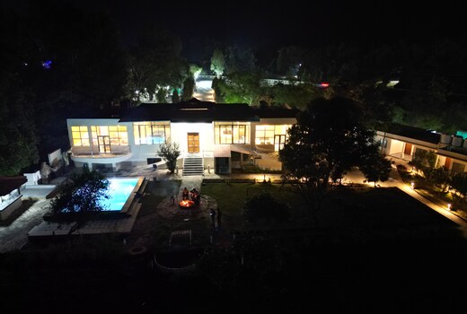 Eriline Resorts