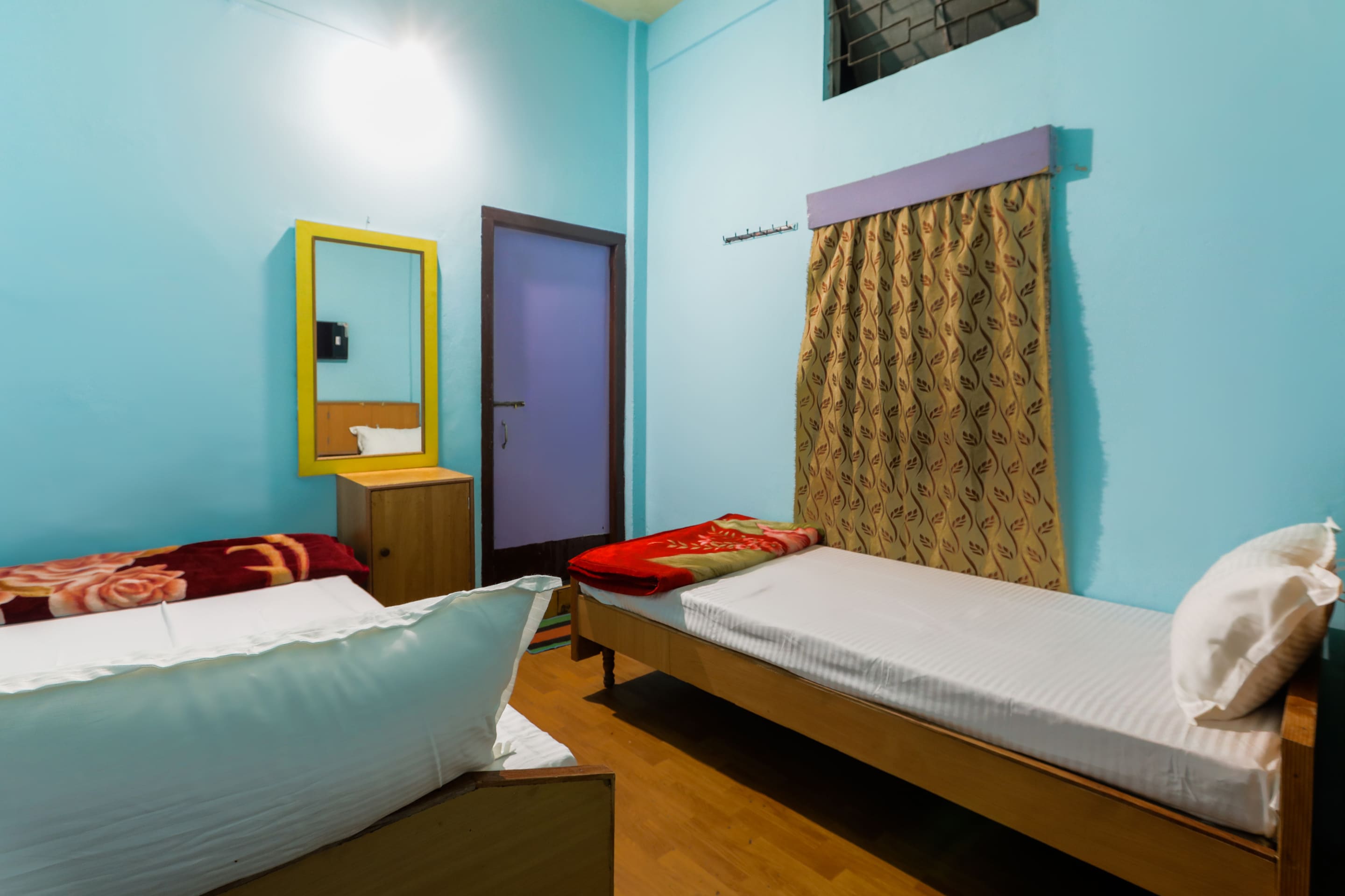 Hotel O Oasis Lodge - Tap to explore photos