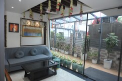 MANYAVAR GUEST HOUSE