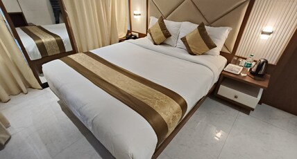 Hotel Pearl Residency Thane Room Type - Super Deluxe Room With Workdesk