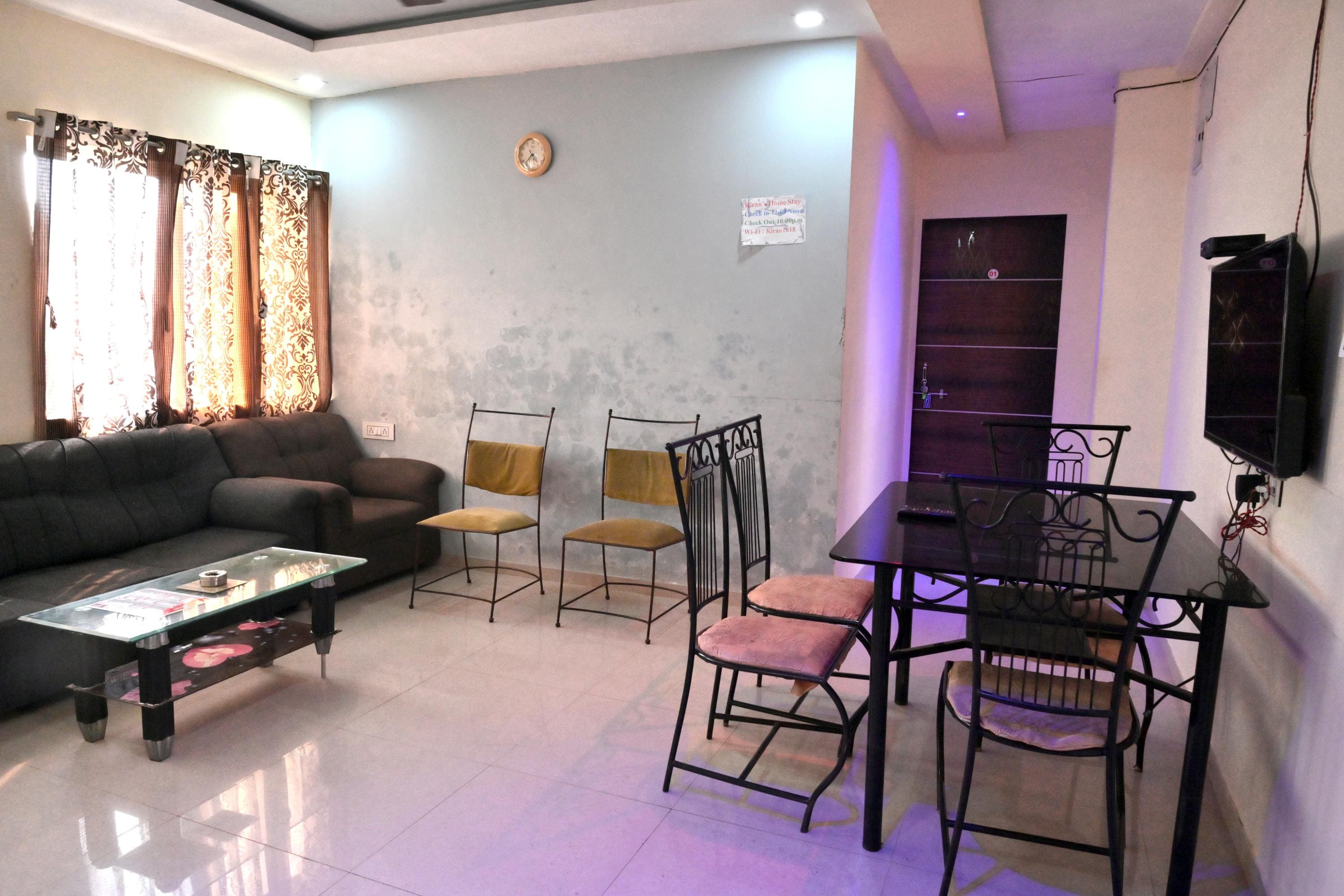 The Kiran Homestay - Tap to explore photos