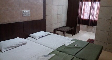 Hotel Haridwar Room Type - Deluxe AC Double Coat Room