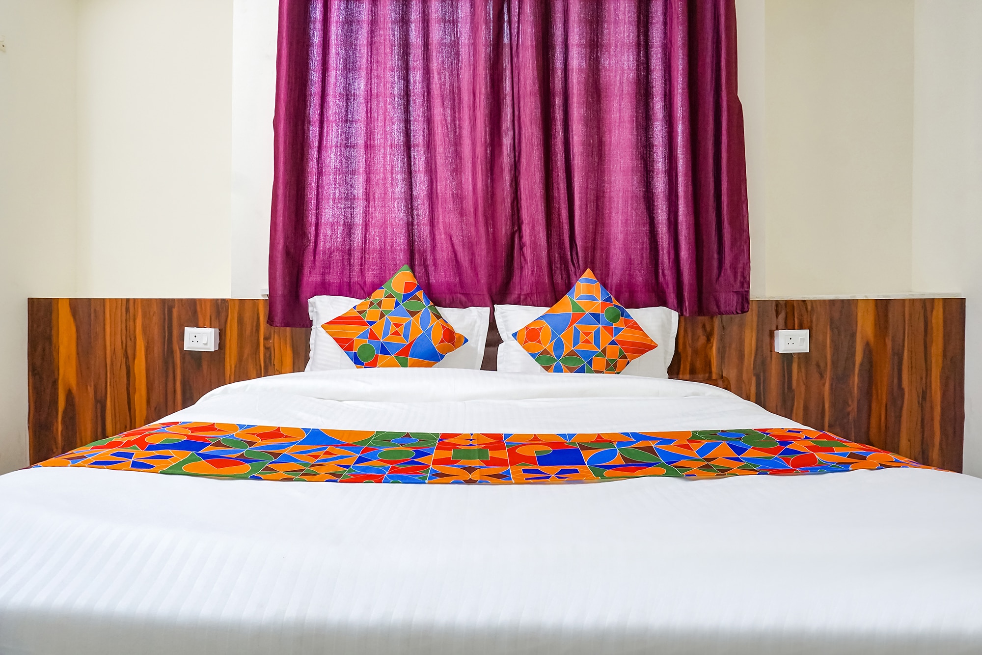 FabHotel Stay Inn - IT Hub - Tap to explore photos