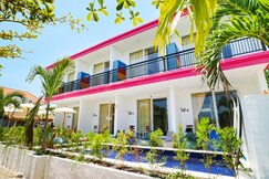 Margarita Hostel Surf Canggu