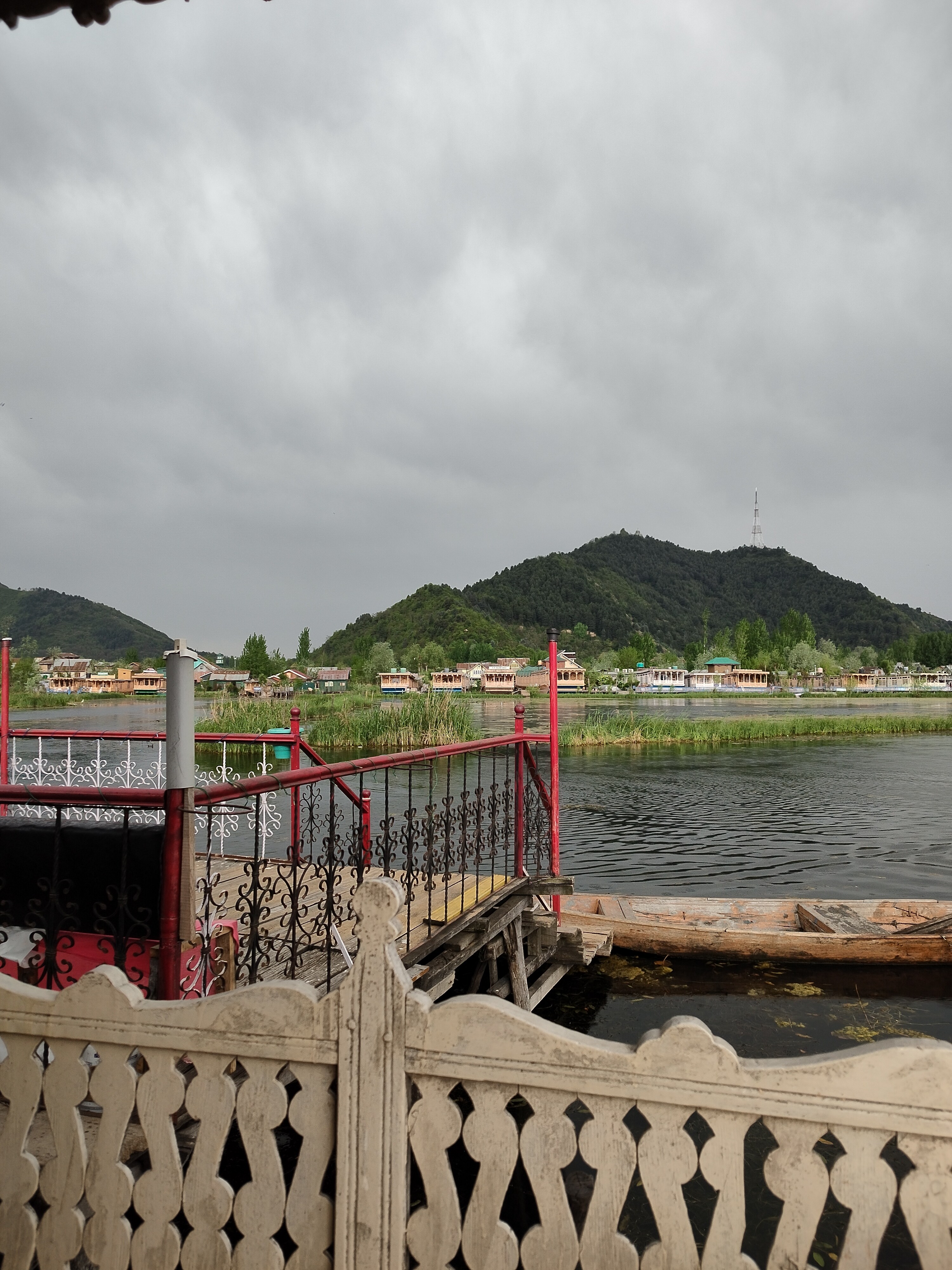 Houseboat shamshad - Tap to explore photos