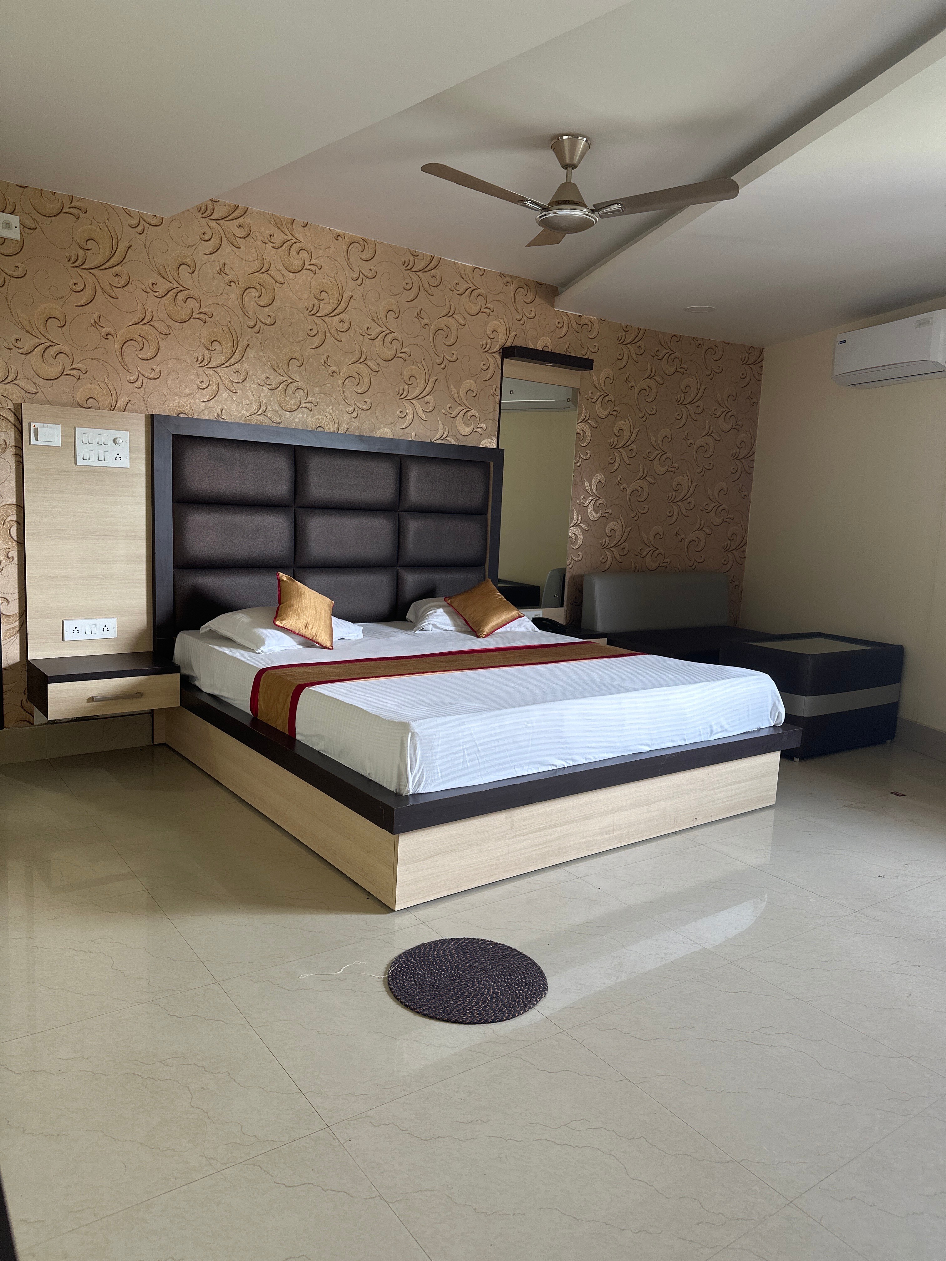 Hotel Kalita Palace,Sivsagar - Tap to explore photos
