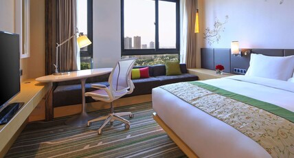 Hilton Garden Inn Xi'an High-Tech Zone Room Type - KING DELUXE ROOM
