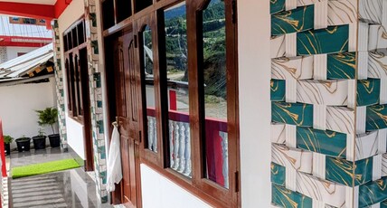 Vista Valley view homestay Room Type - Double bed deluxe room 