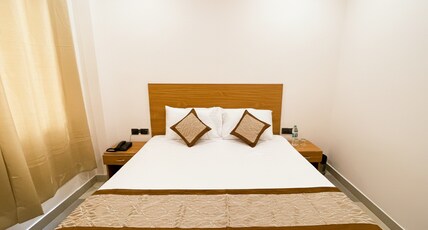 Hotel Srijan  Near Kelikunj & Banke Bihari Temple Room Type - DELUXE ROOM