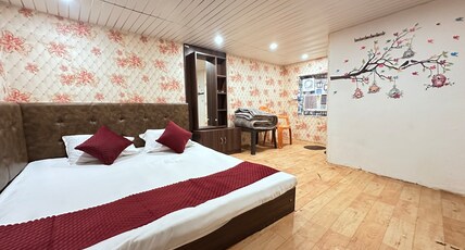 Virat paying guest house Room Type - Premium Double Bed Room – Room No. 103 (Projector | AC | Geyser)