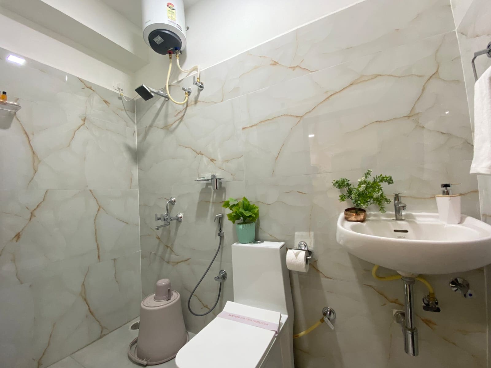 Olive Service Apartments - HICC Hitex - Tap to explore photos