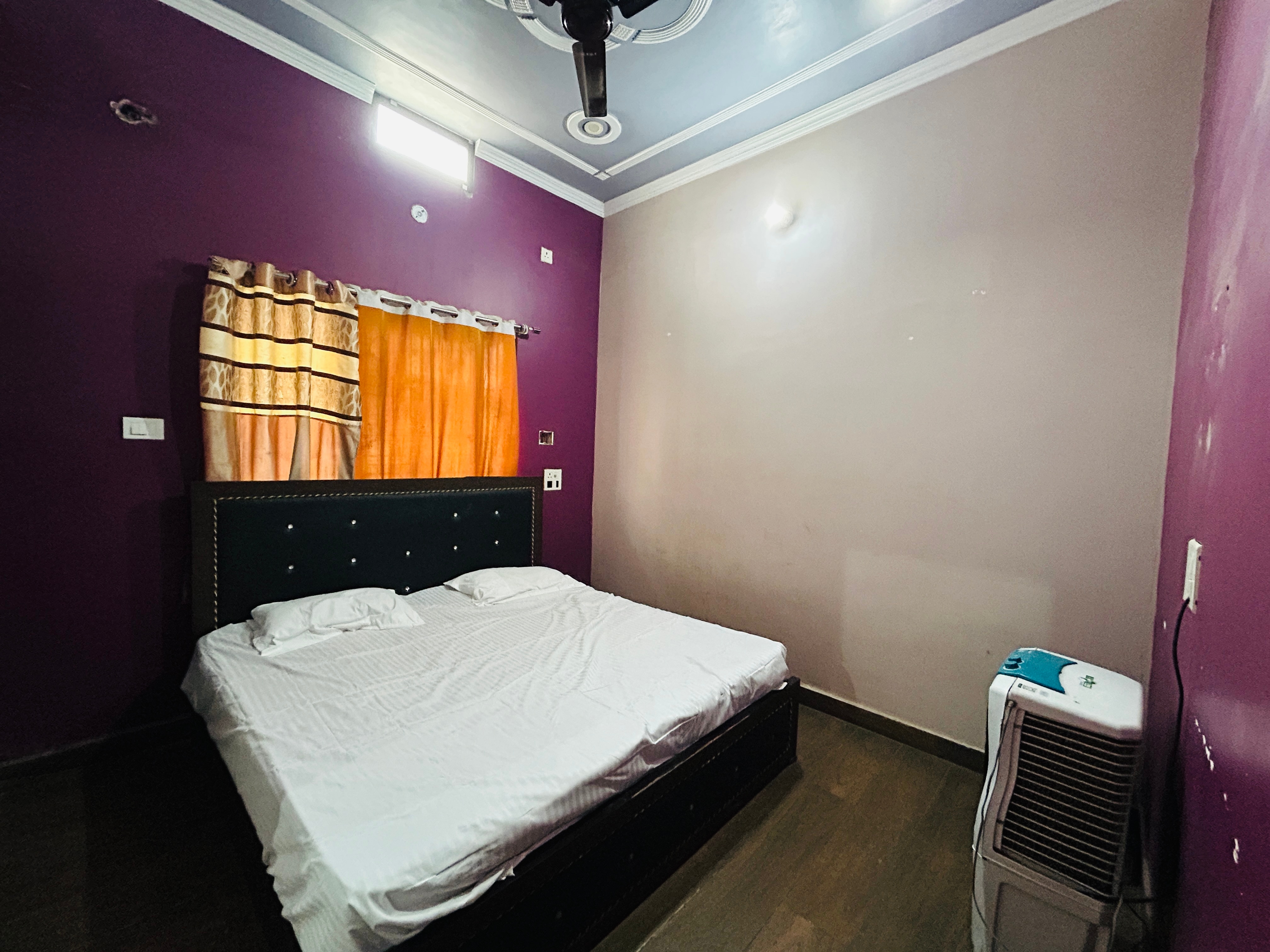Ram rani hotel - Tap to explore photos
