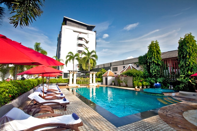 Lantana Pattaya Hotel & Resort - Tap to explore photos