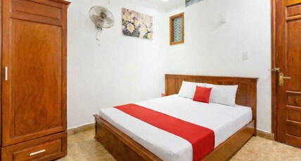 Collection O Long Phung Hotel Room Type - Vietnam Deluxe Double Collection O Long Phung Hotel Room Type - Vietnam Deluxe Double