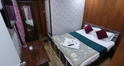 Via Shiv Vandana Inn Room Type - Deluxe Room