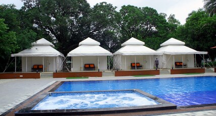 Unwind Resort Room Type - Pool tents