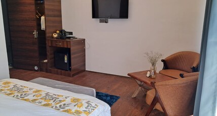 Royal Willow Near Waterfall Room Type - Standard Room