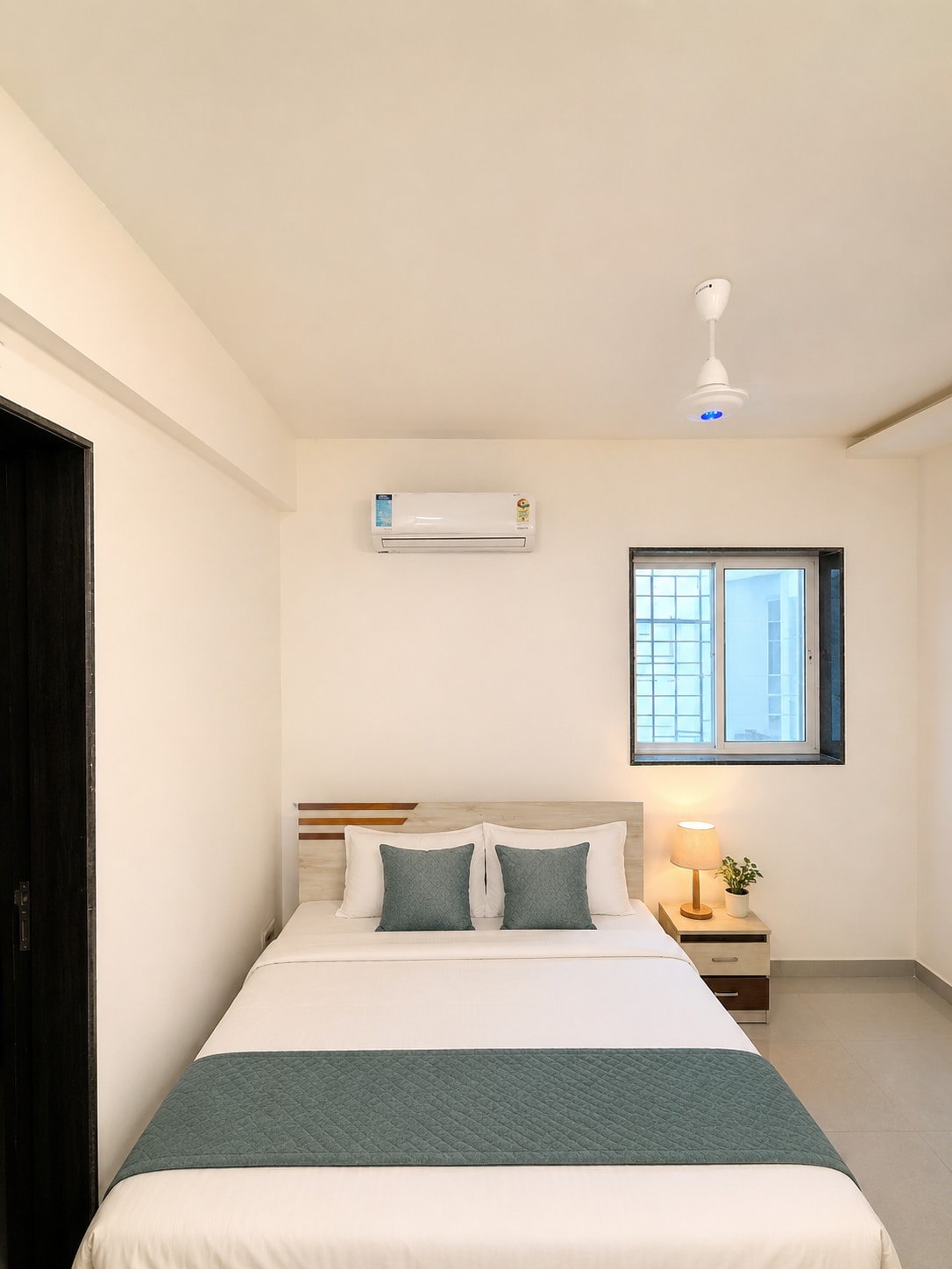 Zenia IT Studio Rooms - Tap to explore photos