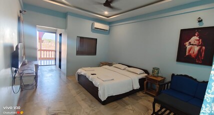 Shiv Sagar Palace Room Type - Deluxe AC Sea View