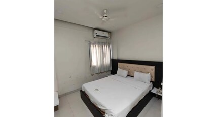FabHotel Food Hub Room Type - Deluxe Room