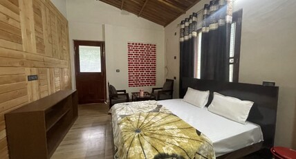 The Bel Room Type - Family Room with Hill View