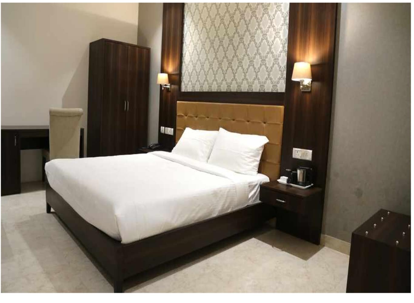 Hotel Awadh Inn - Tap to explore photos