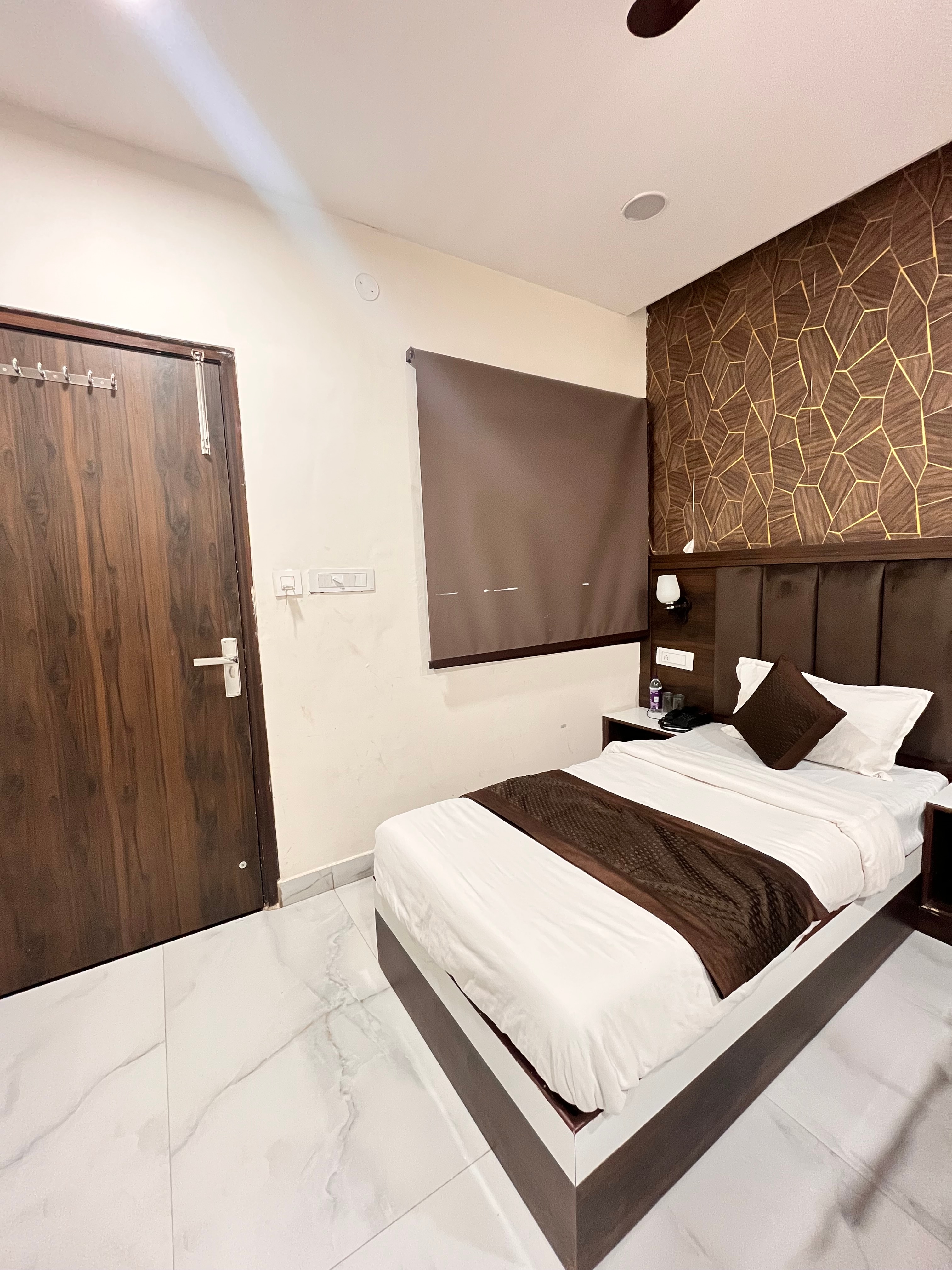 Hotel GS Grand, Amritsar - Tap to explore photos