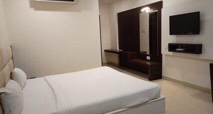 The Crown Palace Room Type - Deluxe