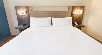 Holiday Inn Express St. Augustine Dtwn - Historic, an IHG Hotel Room Type - 1 King Standard