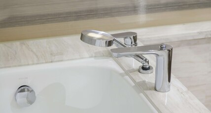 DoubleTree by Hilton Hotel Qingdao - Jimo Room Type - KING ACCESSIBLE ROOM