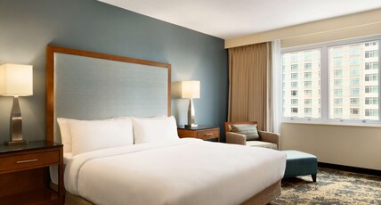 Embassy Suites Denver - Downtown/Convention Center Room Type - 1KG MOB HEA ACC TUB STE NS