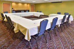 Holiday Inn Express & Suites CHARLOTTE