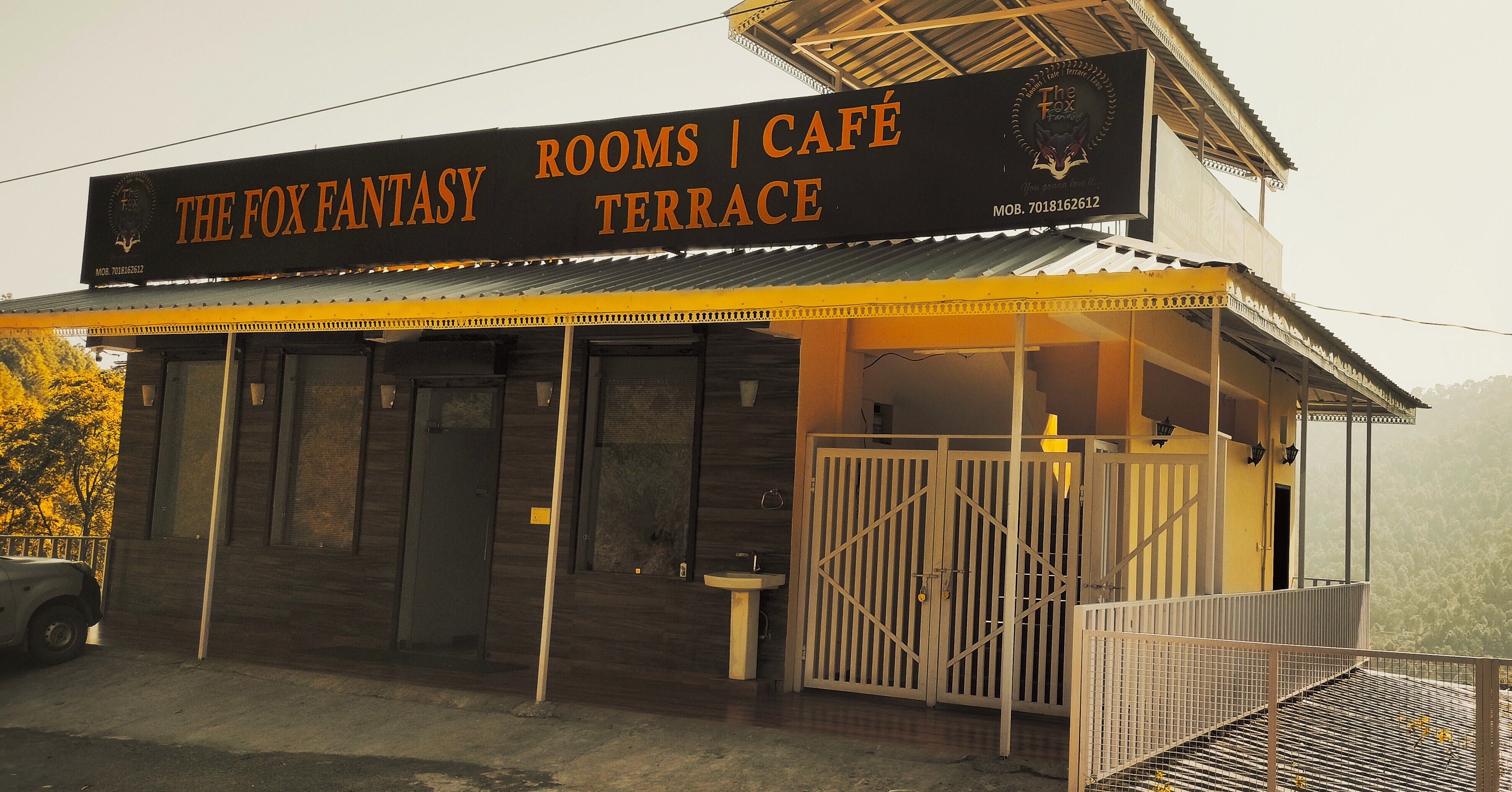 The Fox Fantasy - Tap to explore photos