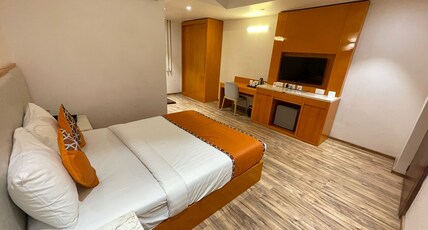 Dolphin Hotel Room Type - Deluxe Room