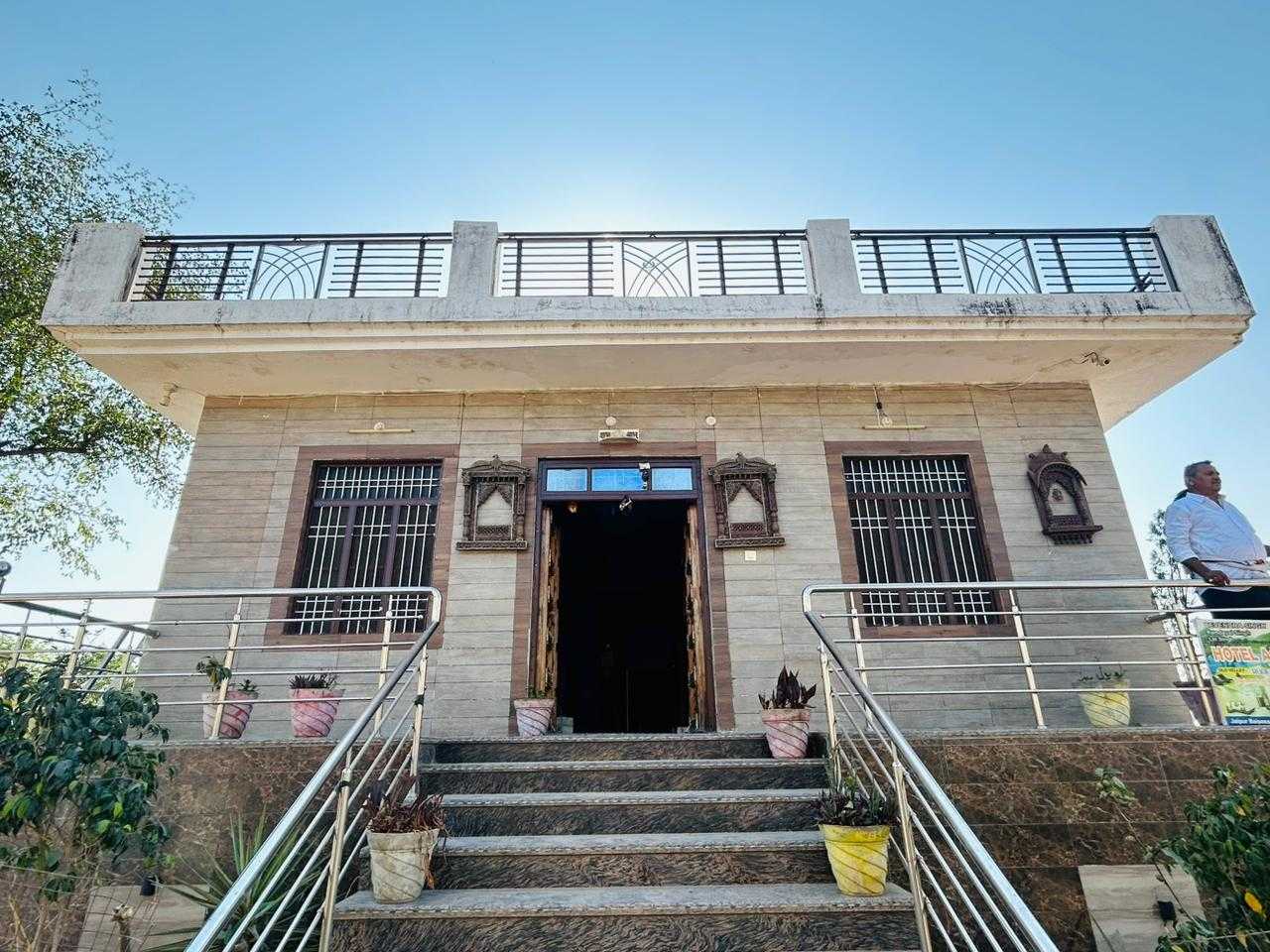 Hotel O Aarti Place - Tap to explore photos