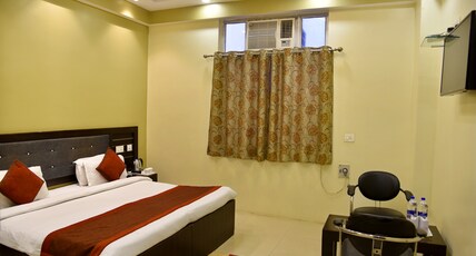 Hotel Nexus Room Type - Grand Deluxe (One Double Bed) or Grand Corp Twin Bed Room(Two Single Bed))