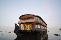 Anna Cruise Houseboats