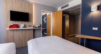 Holiday Inn Express NORWICH Room Type - 2 Single Standard with Free Hot Breakfast